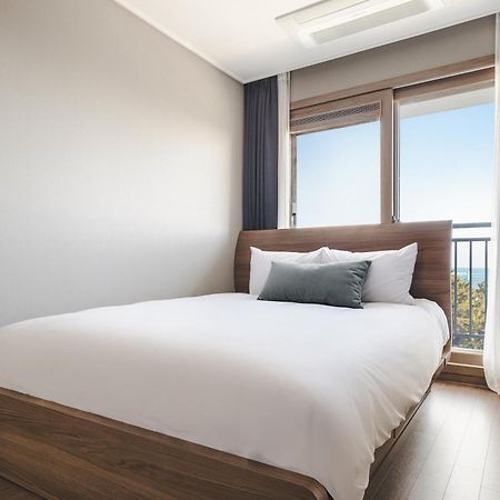 Urbanstay Sokcho Beach Ab Exterior photo