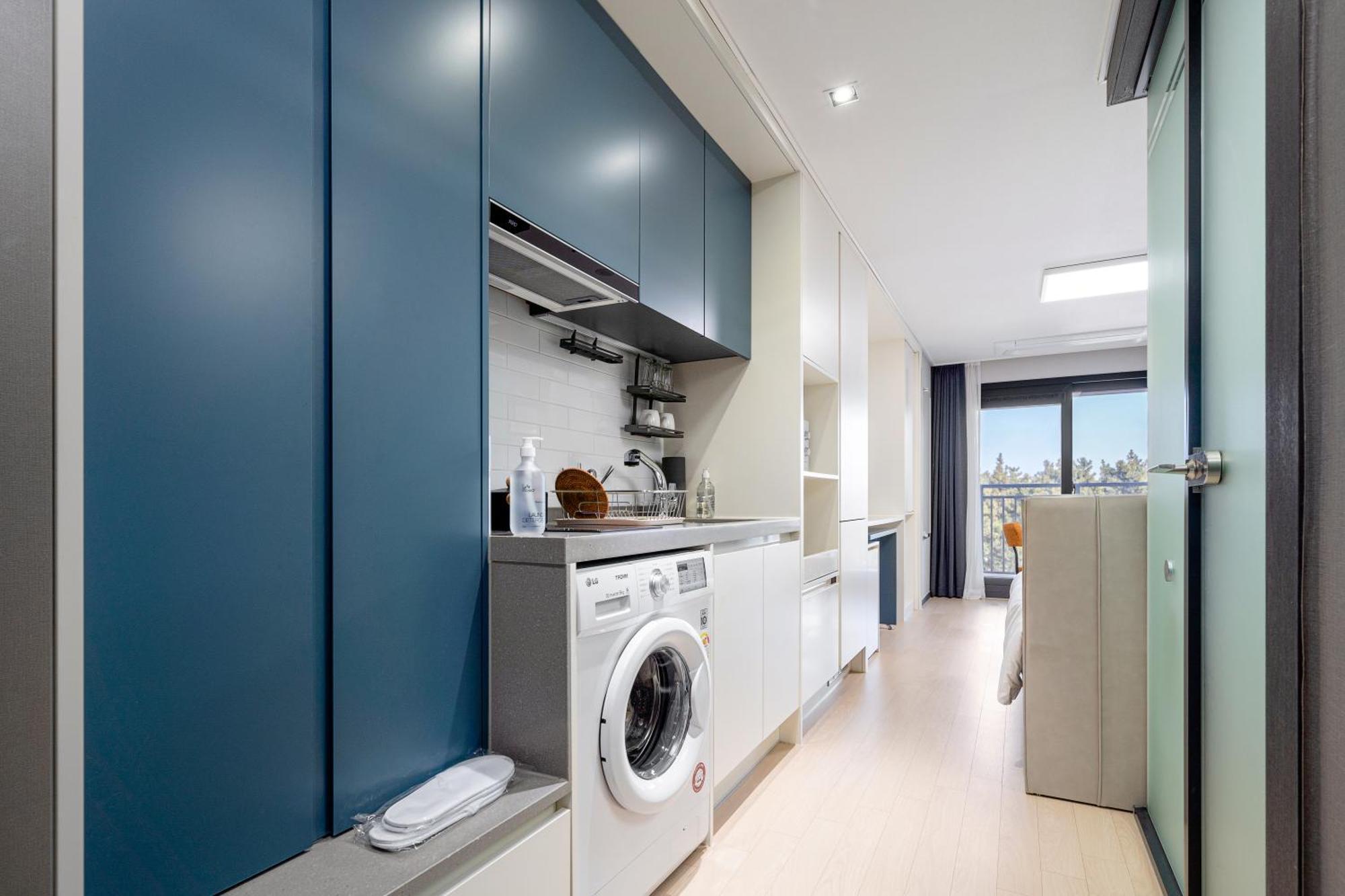 Urbanstay Sokcho Beach Ab Exterior photo