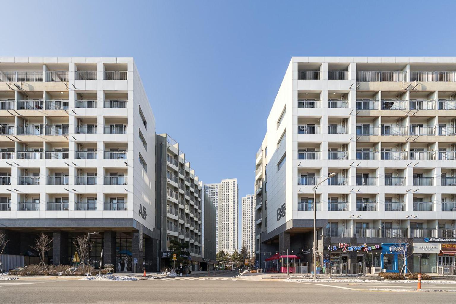 Urbanstay Sokcho Beach Ab Exterior photo